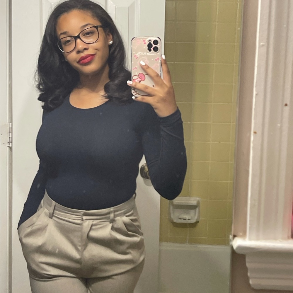 Meet your Posher, Janiyia